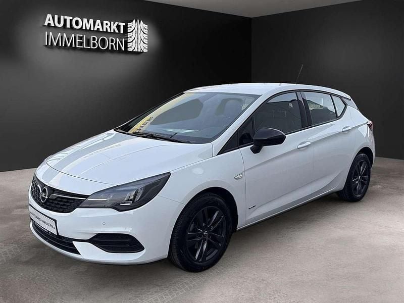 Gebraucht Opel Astra Design & Tech 105 PS (77 kW) 2021 Weiß Limousine