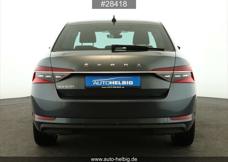 Gebraucht Skoda Superb Style 150 PS (110 kW) 2020 Grau Limousine