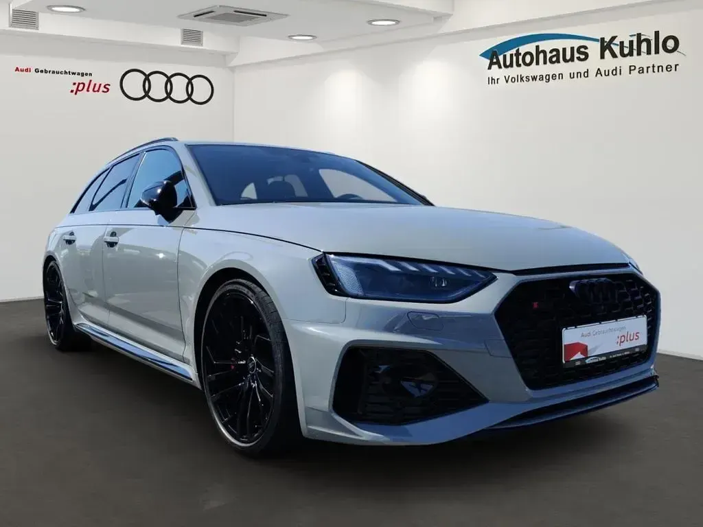 Gebraucht Audi RS4 Ambiente 450 PS (330 kW) 2023 Nardograu Kombi