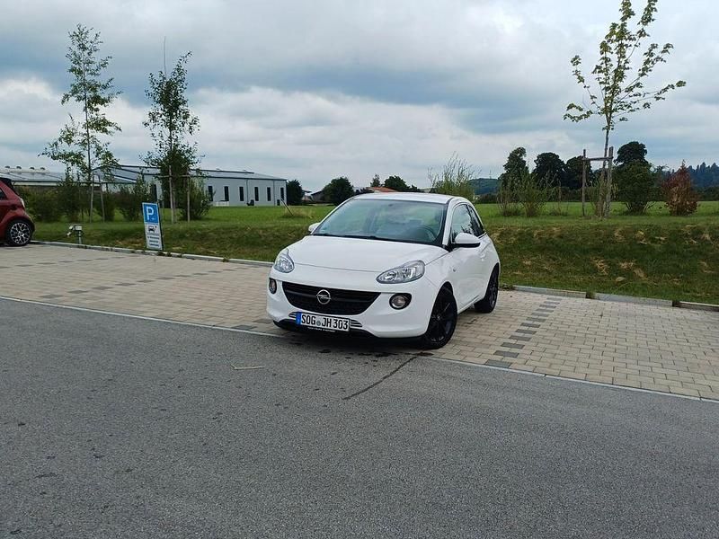 Weiß Gebraucht 2017 Opel Adam Kleinwagen | 7.999 € (Superpreis) - Bild 1/4