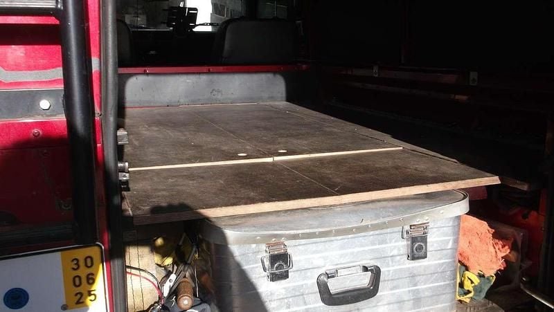 Gebraucht Land Rover Defender SE 122 PS (89 kW) 2008 Rot SUV