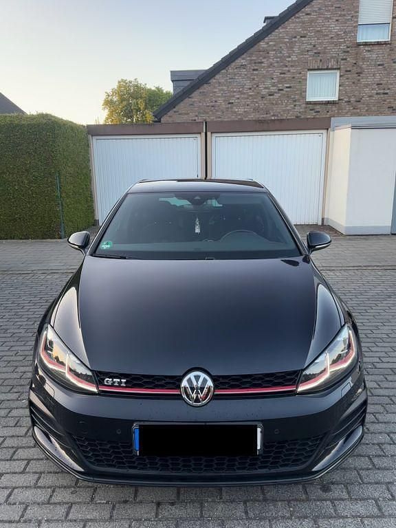 Gebraucht VW Golf VII GTI 230 PS (169 kW) 2018 Schwarz Limousine