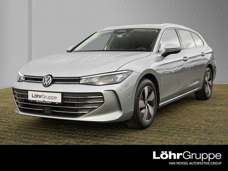 Gebraucht VW Passat Business 150 PS (110 kW) 2025 Oyster silver metallic Kombi