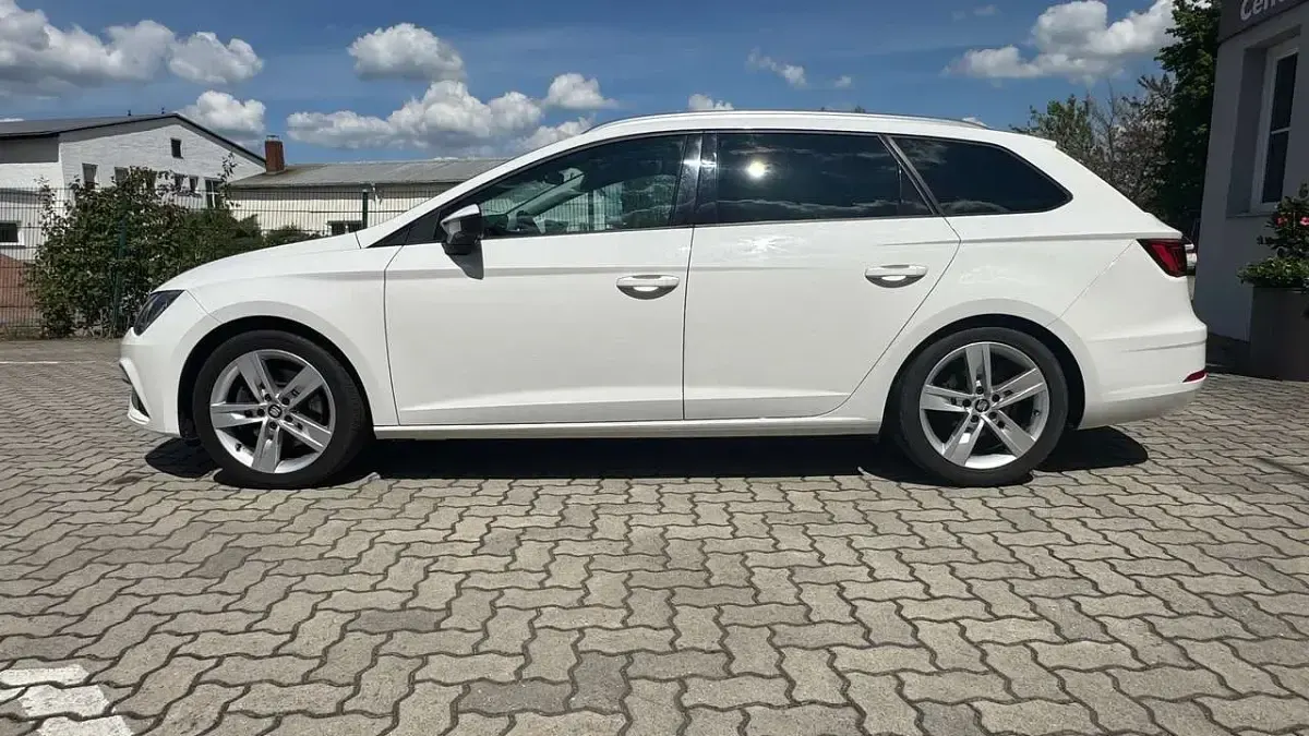 Gebraucht Seat Leon FR 179 PS (131 kW) 2018 "candy" weiss Kombi