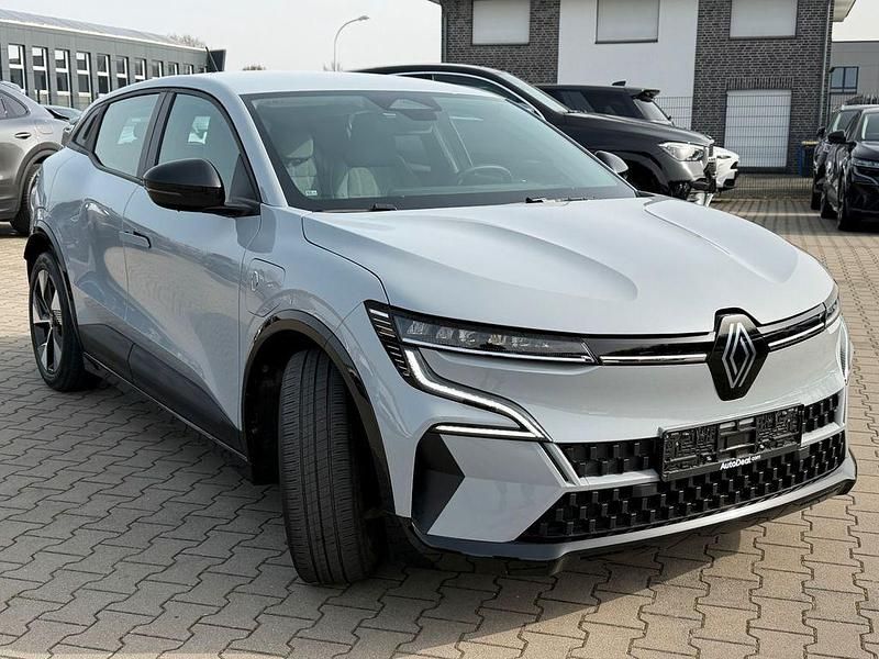 Gebraucht Renault Megane E-Tech Equilibre 161 kW (220 PS) 2022 Grau SUV