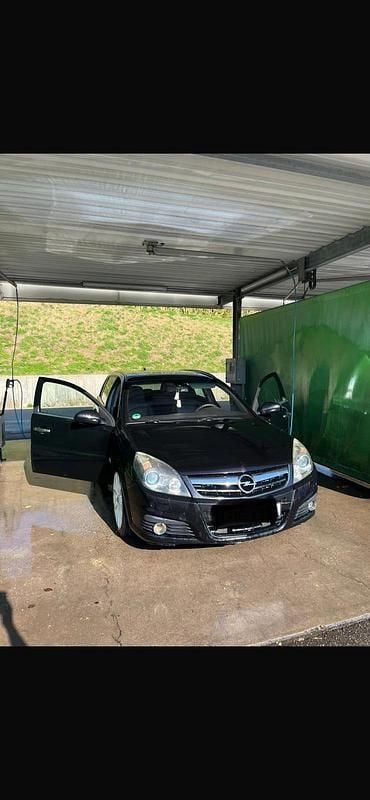 Schwarz Gebraucht 2007 Opel Signum Sport Kombi | 750 € (Fairer Preis) - Bild 1/4