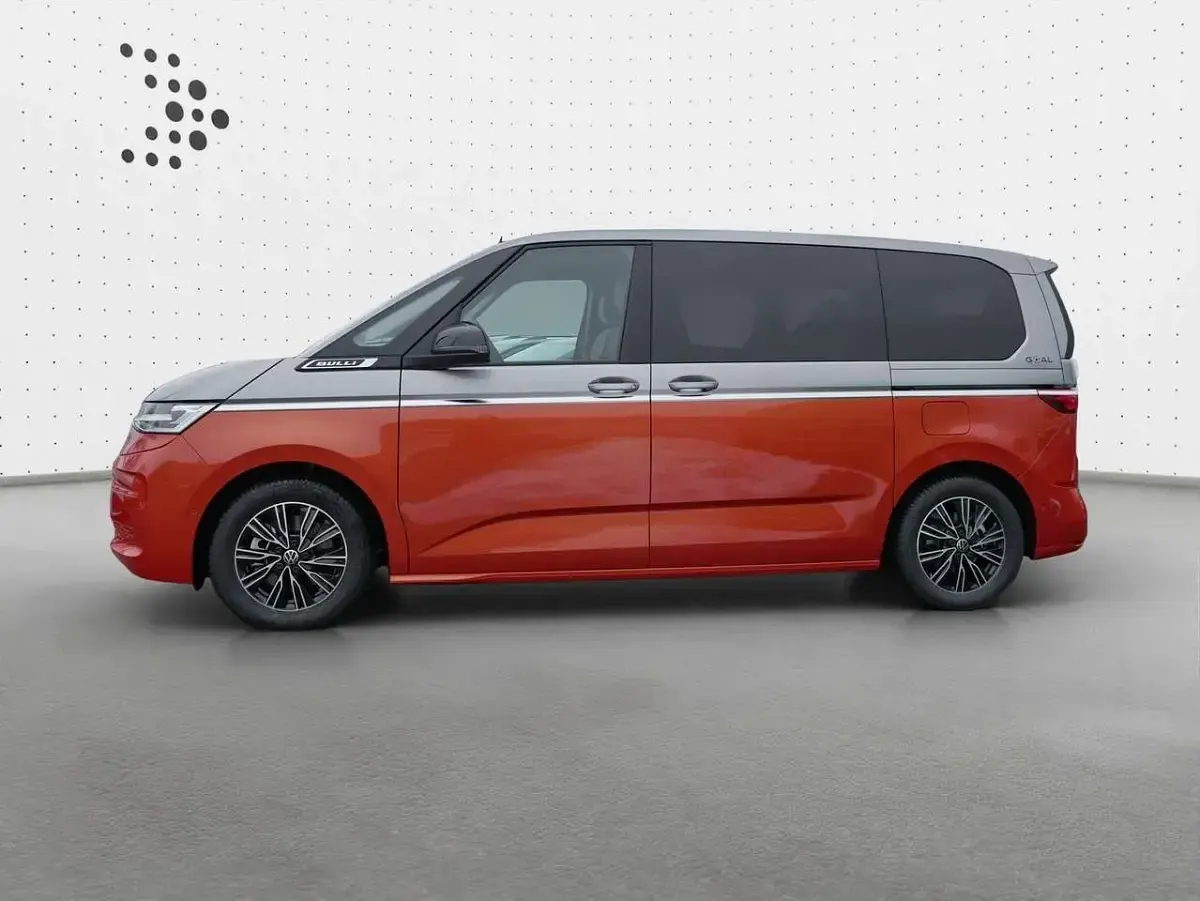 Gebraucht VW Multivan Life 150 PS (110 kW) 2026 Silber Van / Kleinbus