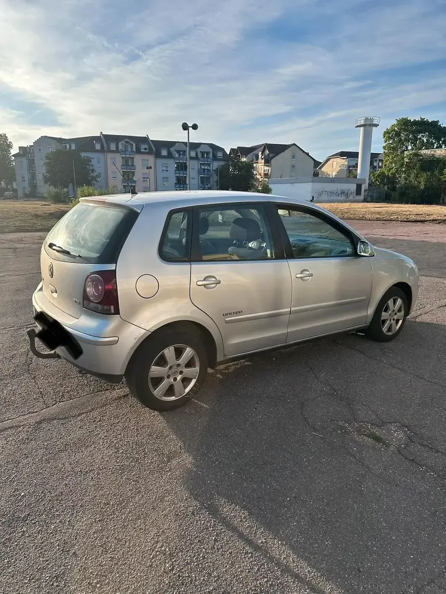 Gebraucht VW Polo 69 PS (50 kW) 2008 Silber Kleinwagen