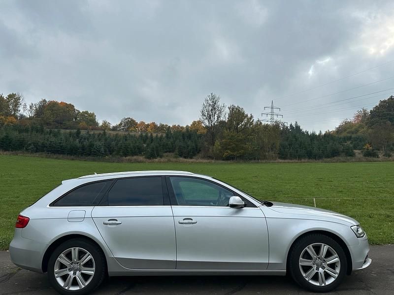 Gebraucht Audi A4 143 PS (105 kW) 2013 Grau Kombi