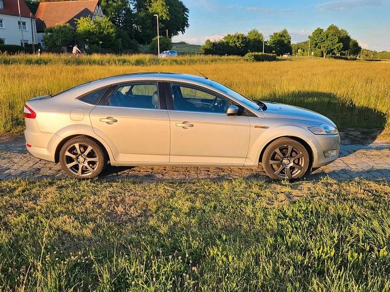 Silber Gebraucht 2007 Ford Mondeo Titanium Limousine | 2.499 € (Fairer Preis) - Bild 1/4