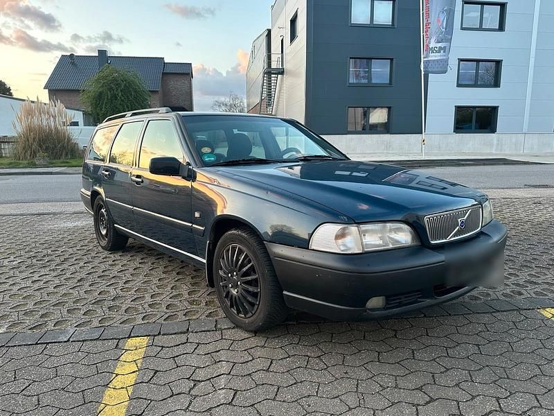 Gebraucht Volvo V70 140 PS (102 kW) 2000 Blau Kombi