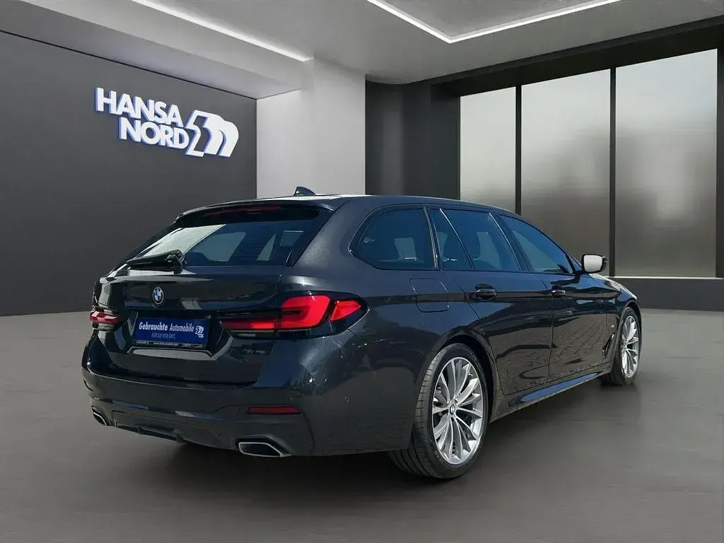 Gebraucht BMW 520 Performance 190 PS (139 kW) 2022 Grau / sophistograu (metallic) Kombi