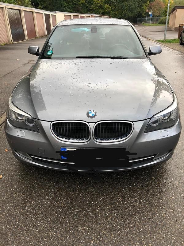 Grau Gebraucht 2008 BMW 520 Shadowline Limousine | 4.900 € (Guter Preis) - Bild 1/4