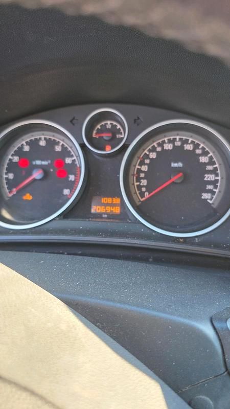 Second-hand Opel Astra 90 CP (66 kW) 2008 Gri Hatchback