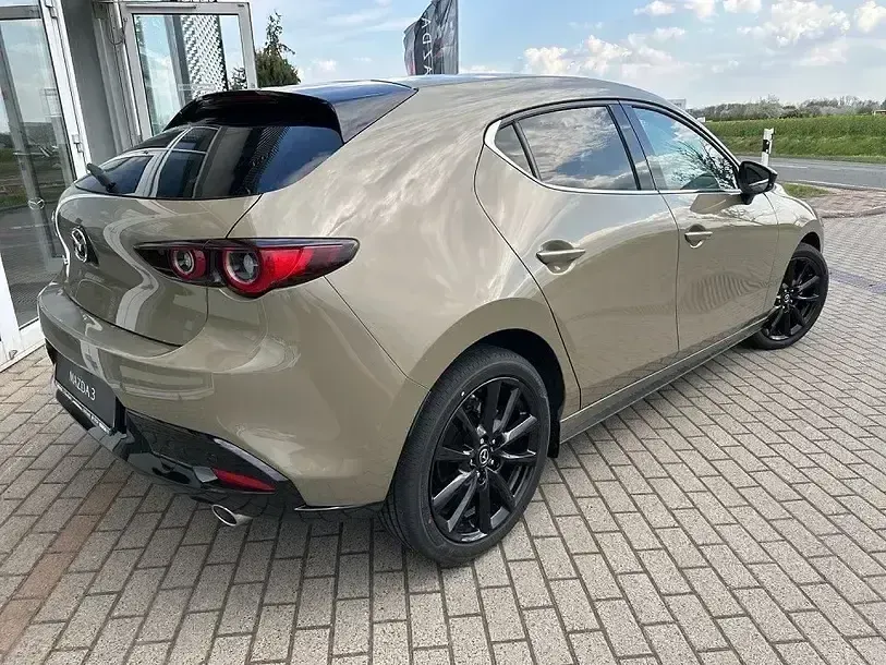 Neu Mazda 3 Nagisa 140 PS (102 kW) 2026 Gelb Limousine
