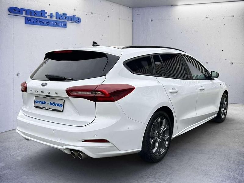 Gebraucht Ford Focus ST-Line X 155 PS (114 kW) 2024 Frozen white Kombi
