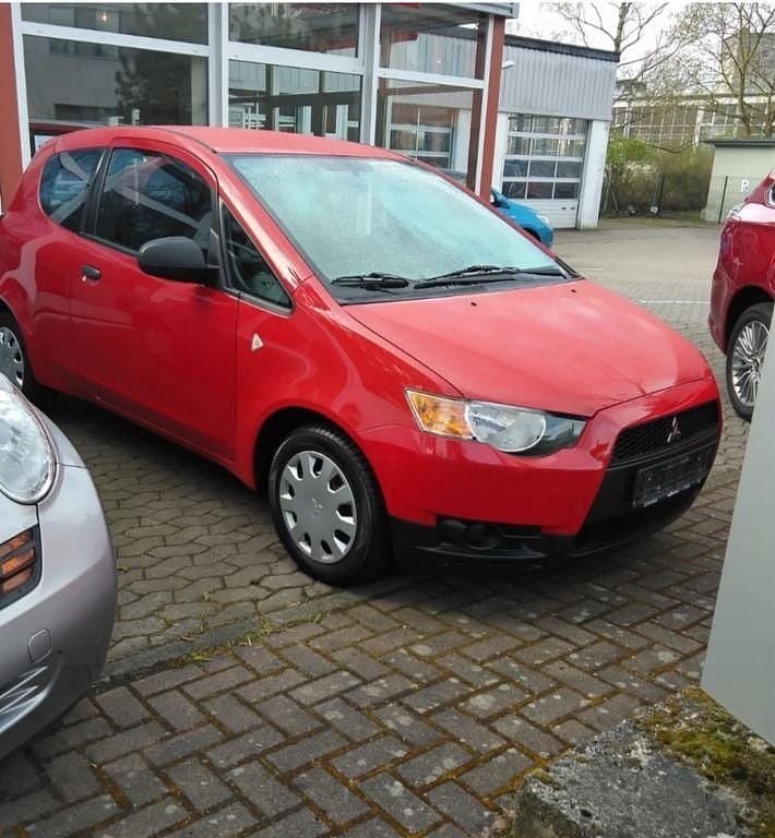 Rot Gebraucht 2009 Mitsubishi Colt Limousine | 2.200 € (Fairer Preis) - Bild 1/4