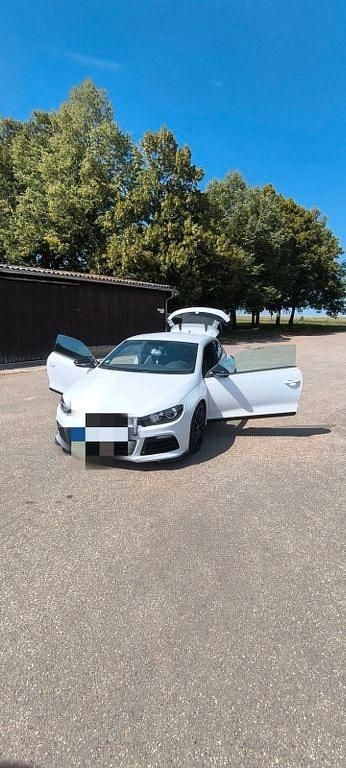 Weiß Gebraucht 2009 VW Scirocco R-line Coupé | 10.900 € - Bild 1/4