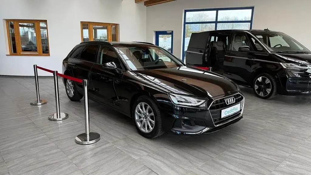 Używany Audi A4 150 KM (110 kW) 2022 Czarny Kombi