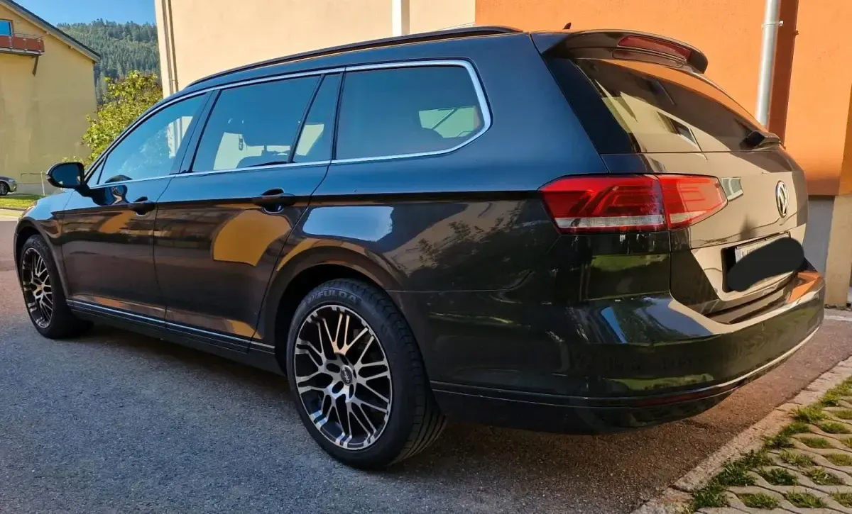 Gebraucht VW Passat Comfortline 150 PS (110 kW) 2018 Grau Kombi