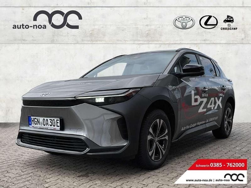 Silber Gebraucht 2022 Toyota bZ4X Comfort SUV | 34.980 € (Etwas zu teuer) - Bild 1/4
