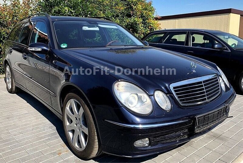 Gebraucht Mercedes E500 Avantgarde 306 PS (225 kW) 2003 Blau metallic Kombi