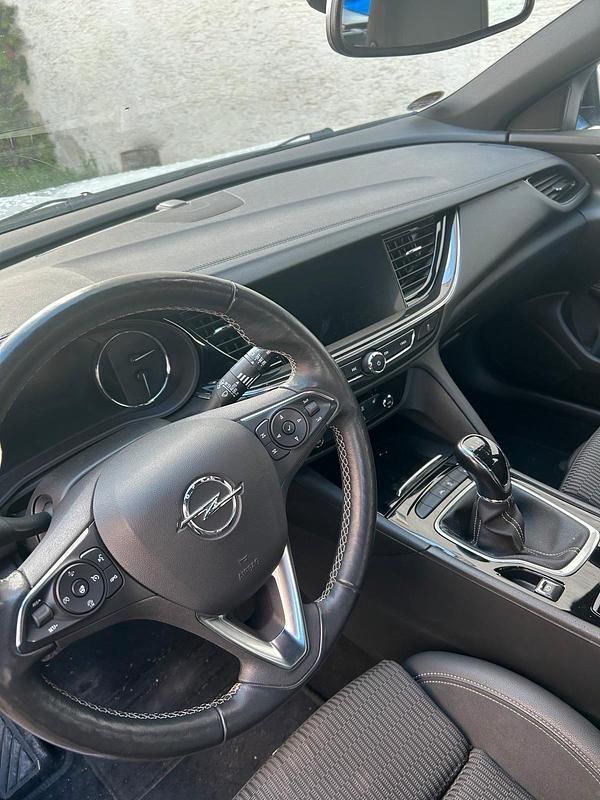 Gebraucht Opel Insignia 2020 Weiß Limousine