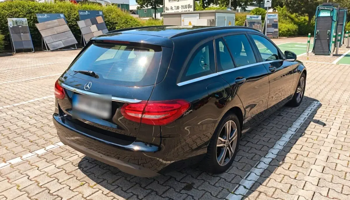 Gebraucht Mercedes C220 170 PS (125 kW) 2017 Schwarz Kombi