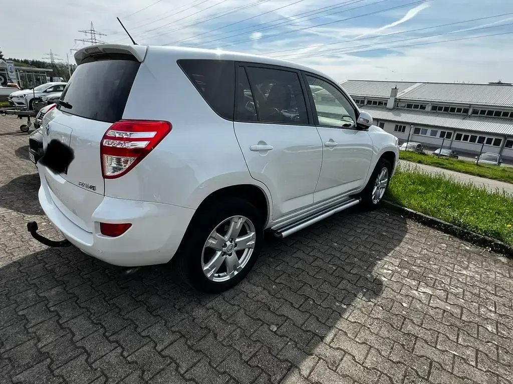 Gebraucht Toyota RAV4 Life 150 PS (110 kW) 2011 Weiß SUV