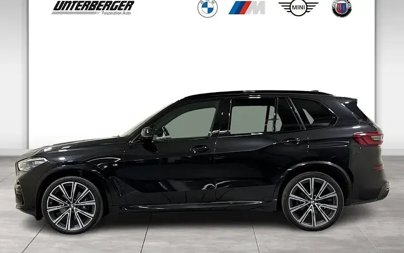 Gebraucht BMW X5 M Sport 286 PS (210 kW) 2022 Saphirschwarz SUV