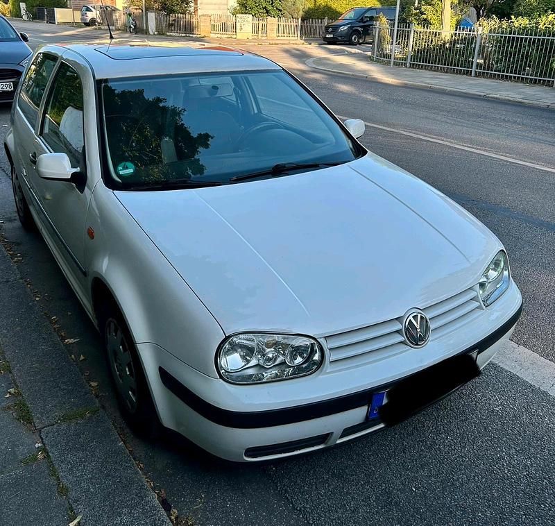 Gebraucht 2001 VW Golf IV Limousine | 2.650 € (Etwas zu teuer) - Bild 1/2