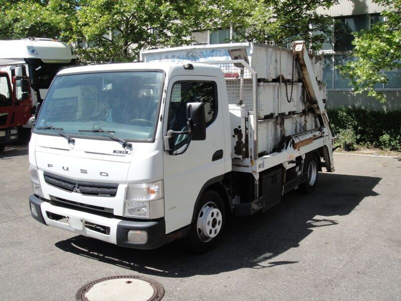 Weiss Gebraucht 2014 Mitsubishi Canter Van | 18.921 € - Bild 1/4