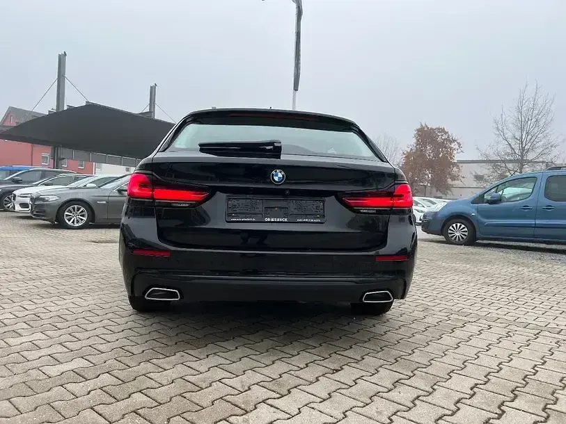 Gebraucht BMW 520 Sport Line 190 PS (139 kW) 2021 Schwarz Kombi