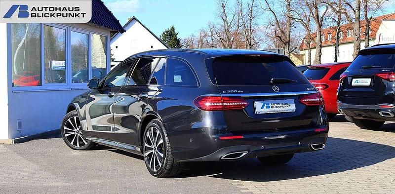 Gebraucht Mercedes E300 AMG 306 PS (225 kW) 2022 Grafitgrau Kombi