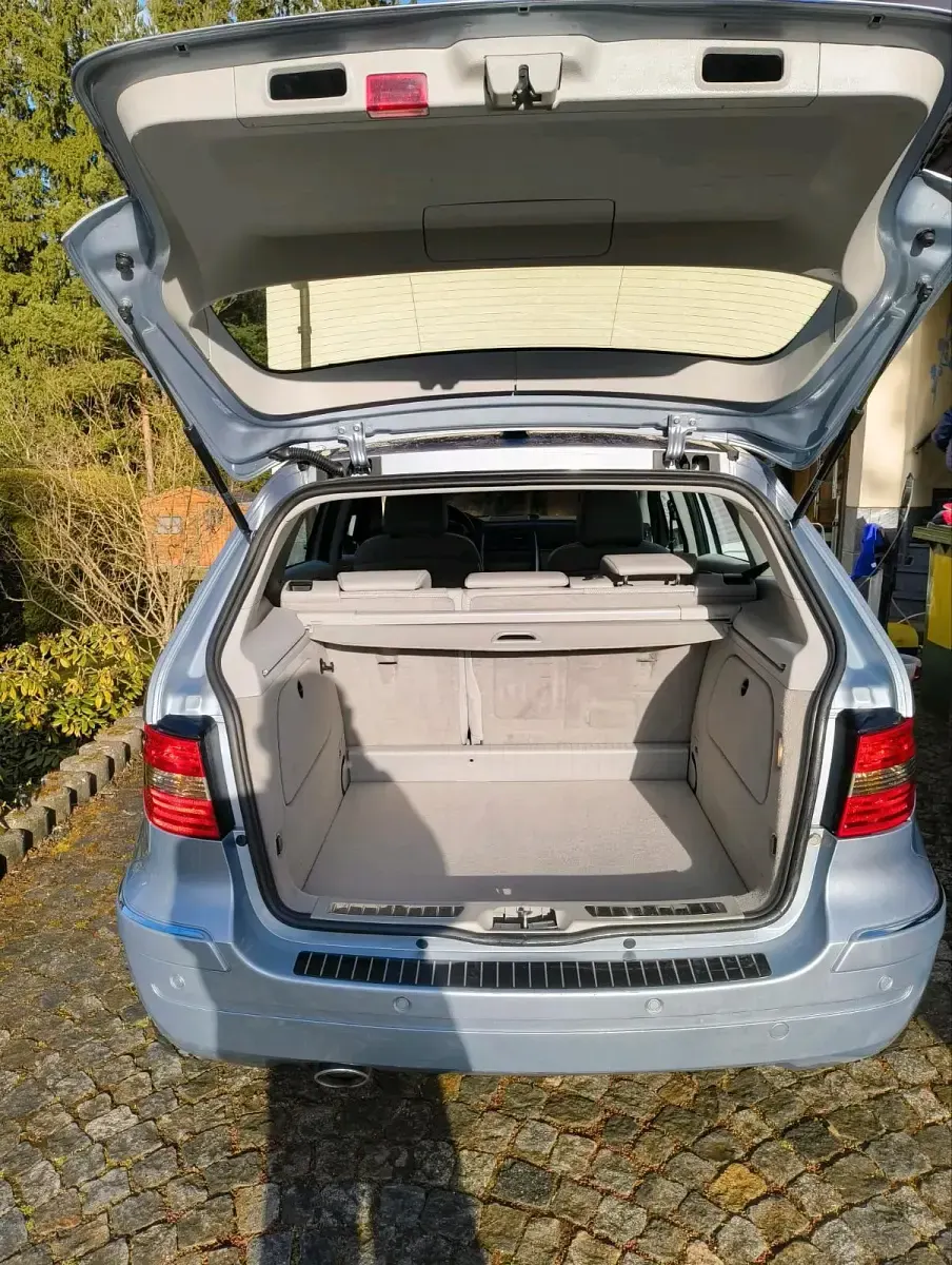 Używany Mercedes B200 140 KM (102 kW) 2007 Srebrny Minivan
