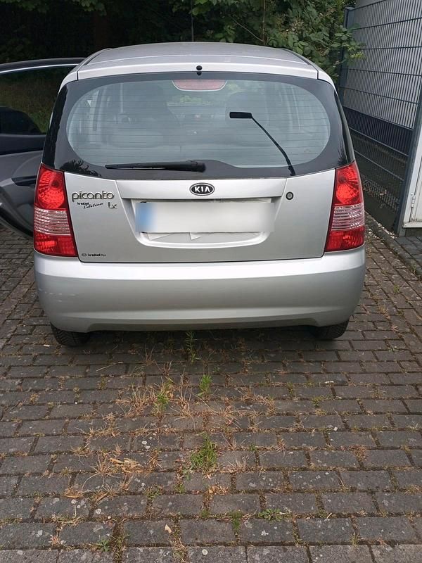 Gebraucht Kia Picanto 65 PS (47 kW) 2007 Silber Kleinwagen