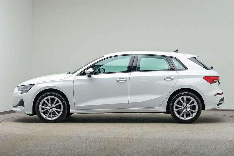 Gebraucht Audi A3 Advanced Plus 116 PS (85 kW) 2025 Arkonaweiß Limousine