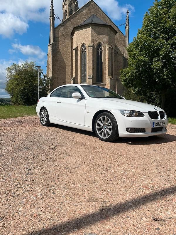Weiß Gebraucht 2009 BMW 335 Cabriolet Cabrio | 22.500 € (Teuer) - Bild 1/4