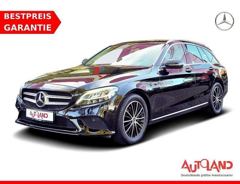 Schwarz Gebraucht 2019 Mercedes C200 Avantgarde Kombi | 25.490 € (Superpreis) - Bild 1/4