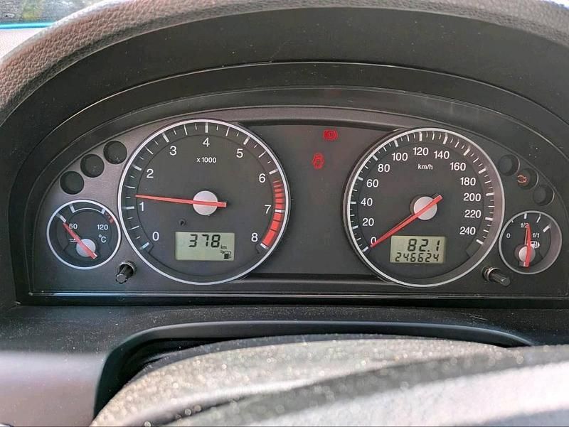 Gebraucht Ford Mondeo 125 PS (91 kW) 2004 Silber Kombi