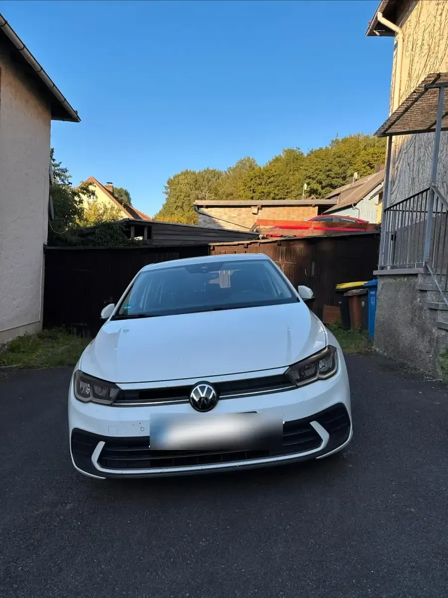 Gebraucht VW Polo Life 80 PS (58 kW) 2024 Weiß Kleinwagen