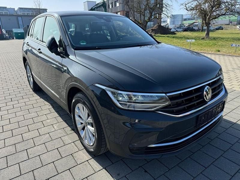 Gebraucht VW Tiguan 150 PS (110 kW) 2022 Grau SUV