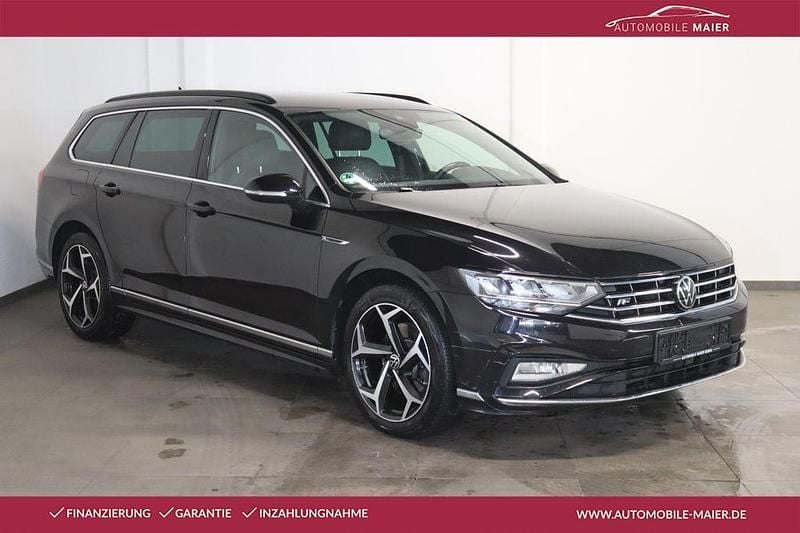 Gebraucht VW Passat R-line 200 PS (147 kW) 2023 Deep black perleffekt Kombi