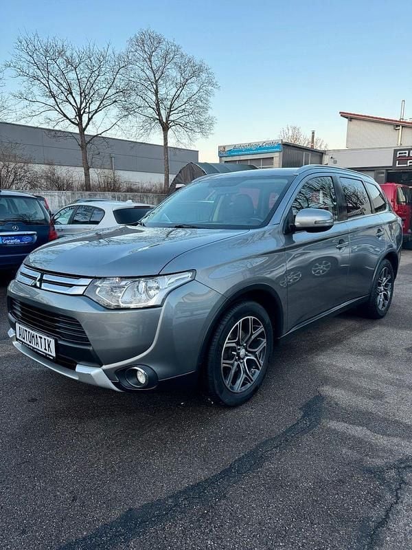 Gebraucht Mitsubishi Outlander 150 PS (110 kW) 2015 Grau SUV