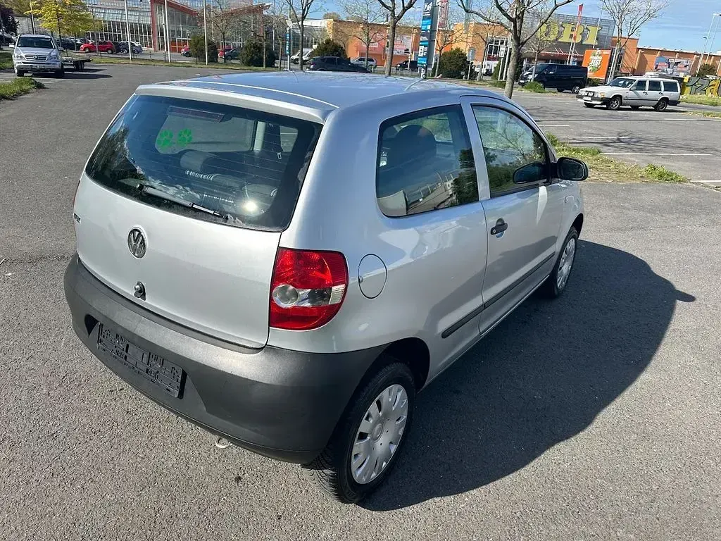 Second-hand VW Fox 54 CP (39 kW) 2007 Argintiu Hatchback