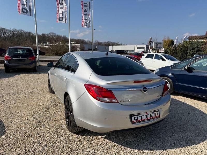 Gebraucht Opel Insignia Active 160 PS (117 kW) 2013 Silber Limousine