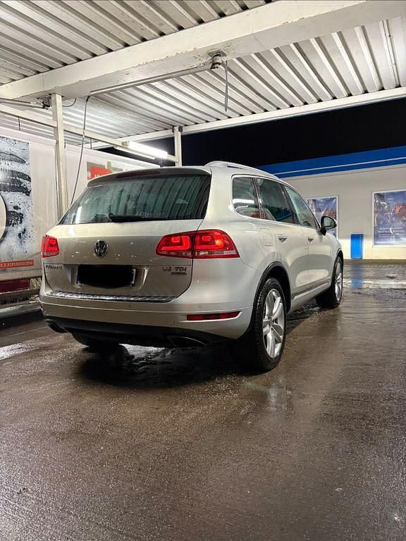 Gebraucht VW Touareg 245 PS (180 kW) 2014 Silber SUV