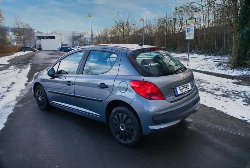 Gebraucht Peugeot 207 95 PS (69 kW) 2009 Limousine