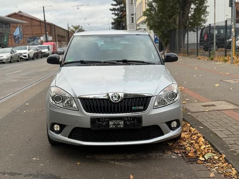 Gebraucht Skoda Fabia vRS 180 PS (132 kW) 2011 Silber Kombi