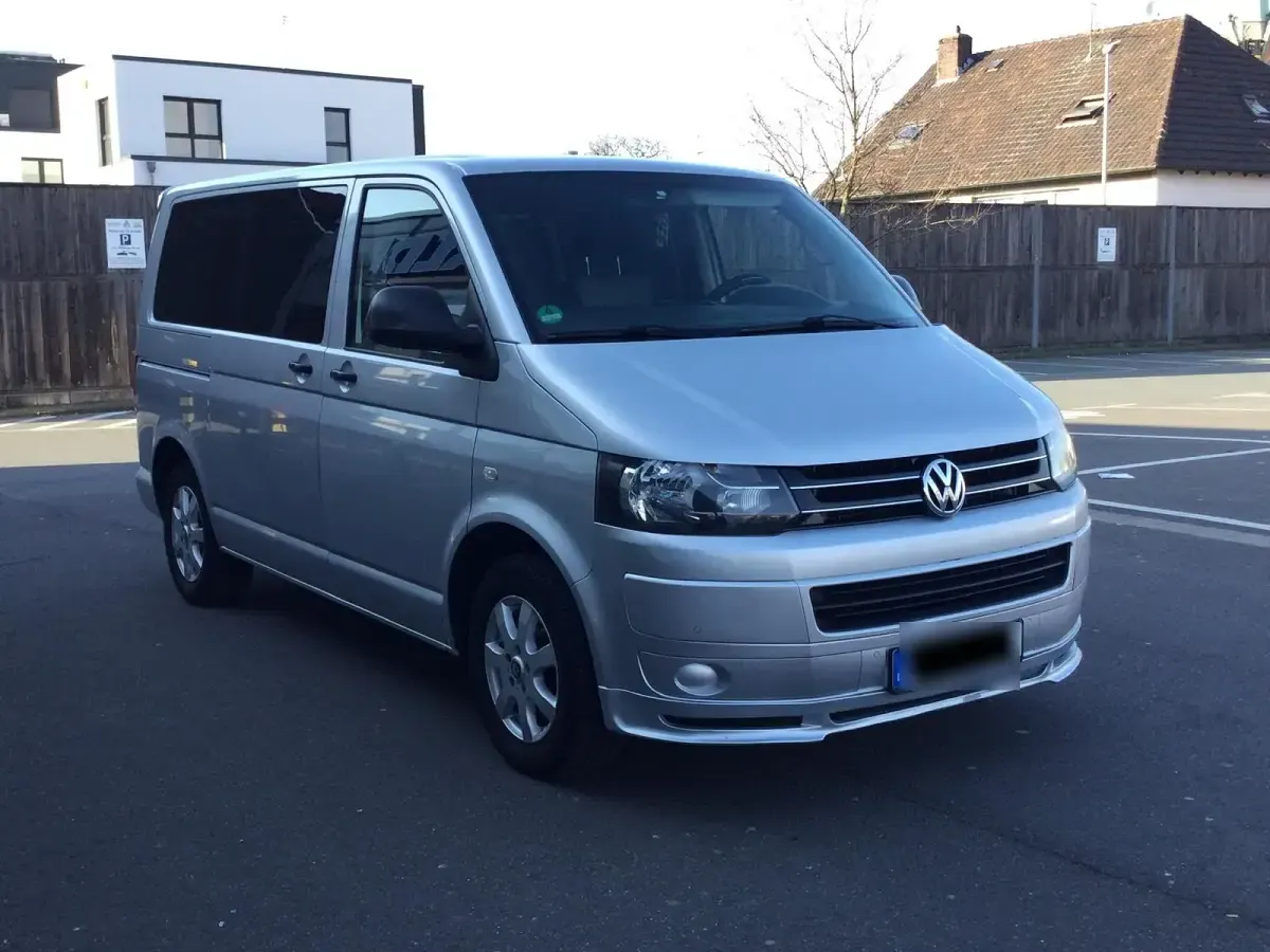 Używany VW Multivan 140 KM (102 kW) 2012 Srebrny Minivan